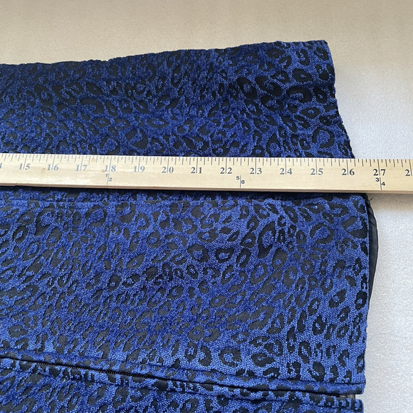 Susan Graver Vest Women 18W Blue Animal Print Sleeveless Full Zip Collared Top - Picture 9 of 10